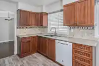 21395 EXETER AVENUE - thumbnail 10