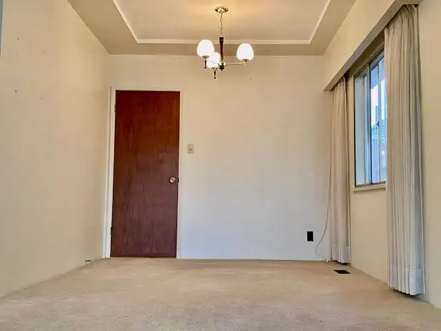2586 E 23 AVENUE - photo 3 of 14
