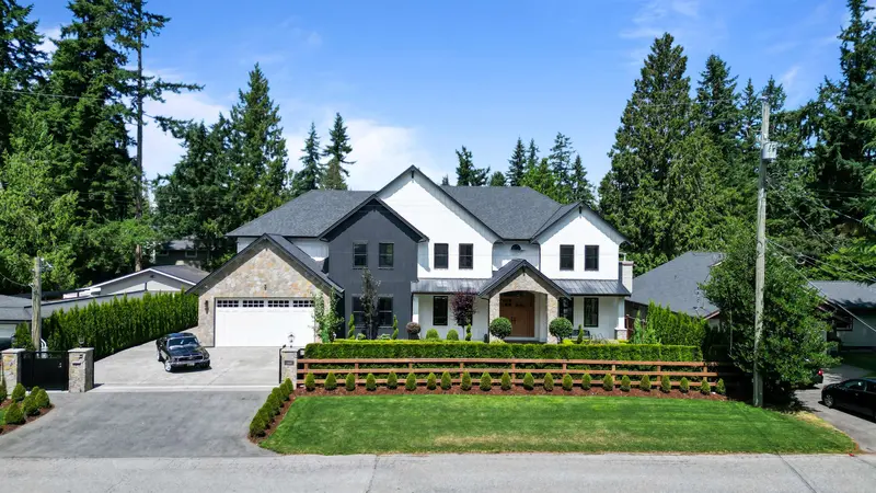 19851 37 AVENUE - photo 2 of 25