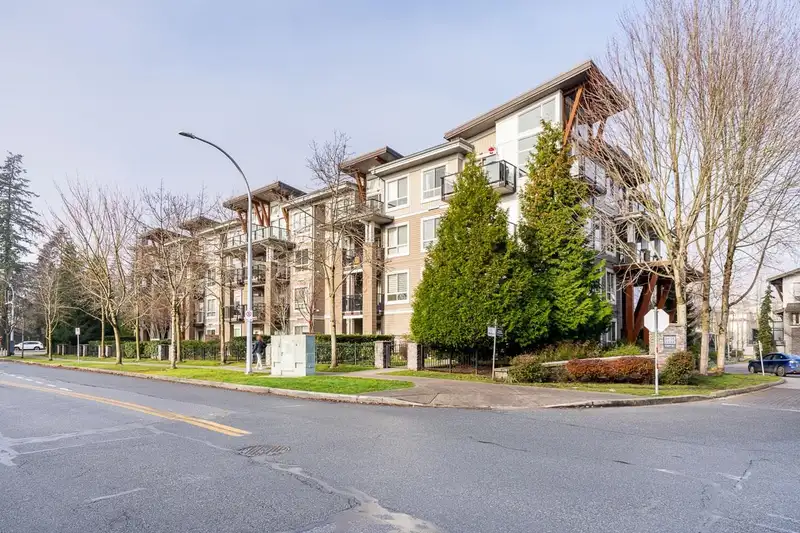 427 6628 120 STREET - photo 2 of 38