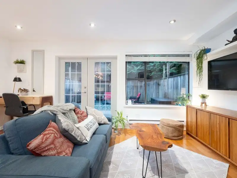 9 2151 BANBURY ROAD - photo 4 of 29