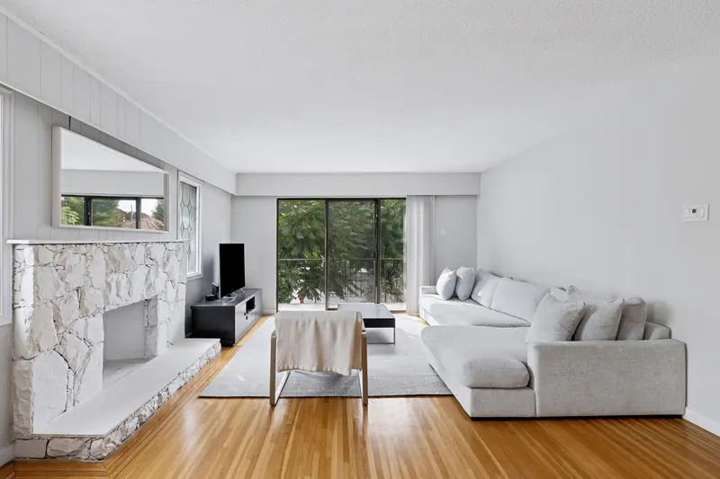 651 E 17TH AVENUE - photo 3 of 25