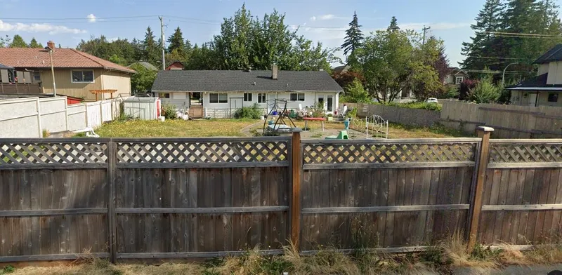 14670 60 AVENUE - photo 3 of 5