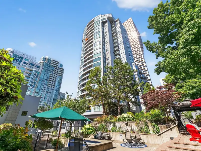807 1500 HOWE STREET - photo 1 of 9