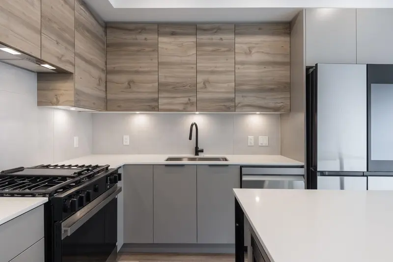 206 30494 CARDINAL AVENUE - photo 3 of 8