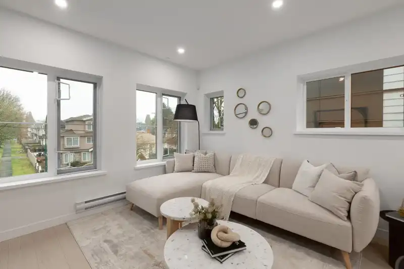 205 2329 E 34TH AVENUE - photo 1 of 28
