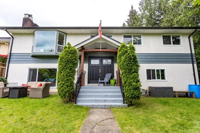 2317 ST GEORGE STREET - photo 2 of 25