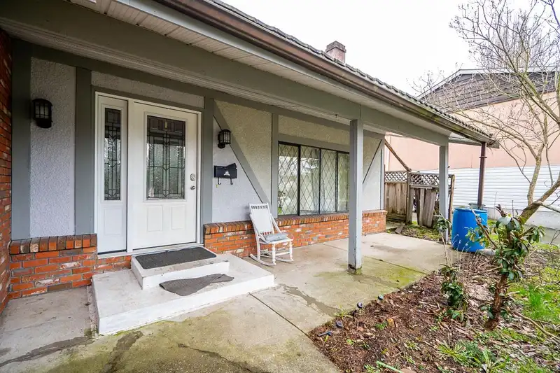 11145 83A AVENUE - photo 2 of 29