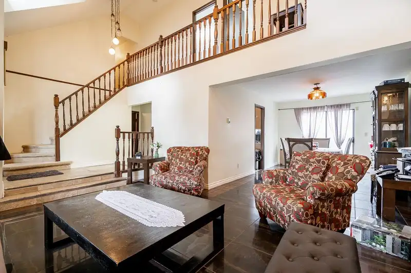 11145 83A AVENUE - photo 4 of 29