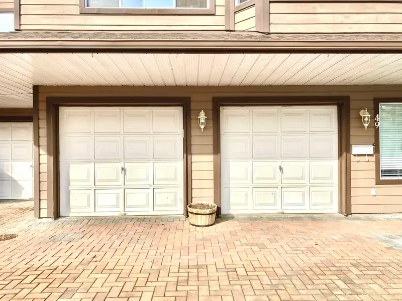 49 5380 SMITH DRIVE - photo 3 of 40