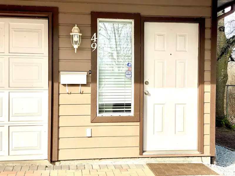 49 5380 SMITH DRIVE - photo 4 of 40