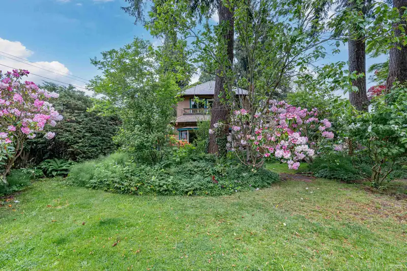 3567 W 50TH AVENUE - photo 3 of 20