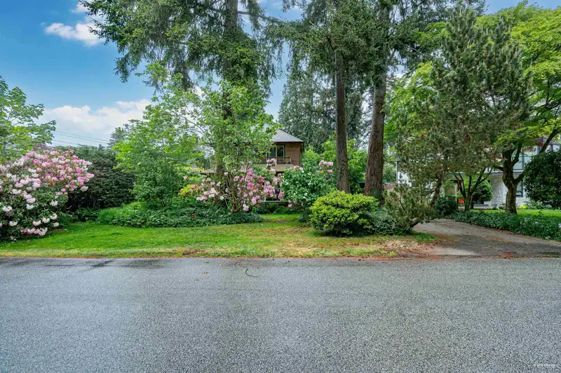 3567 W 50TH AVENUE - photo 4 of 20