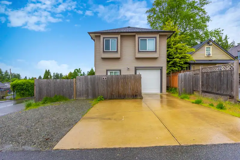 7430 GRAND STREET - photo 3 of 26