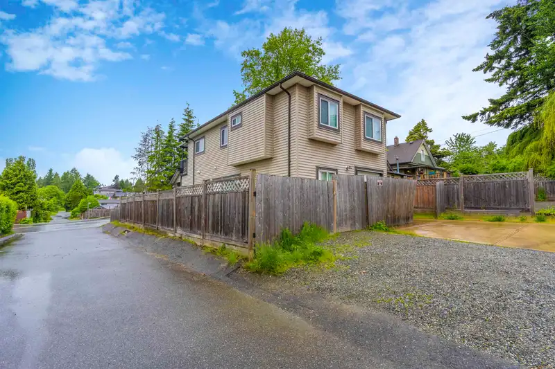 7430 GRAND STREET - photo 4 of 26