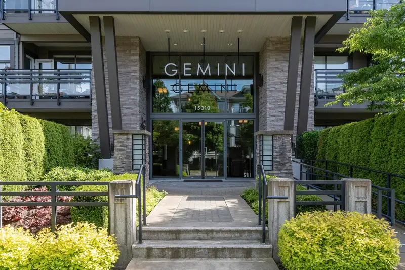 106 15310 17A AVENUE - photo 2 of 25