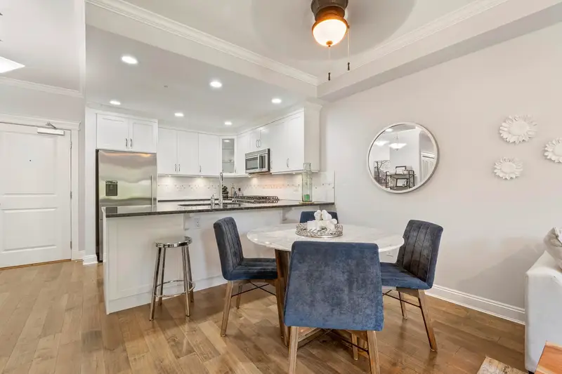 106 15310 17A AVENUE - photo 4 of 25