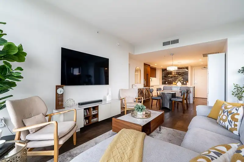 504 1526 FINLAY STREET - photo 4 of 36