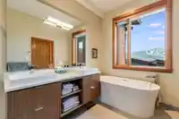 34 8400 ASHLEIGH MCIVOR DRIVE - thumbnail 33