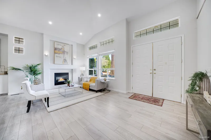 1911 140A STREET - photo 4 of 25