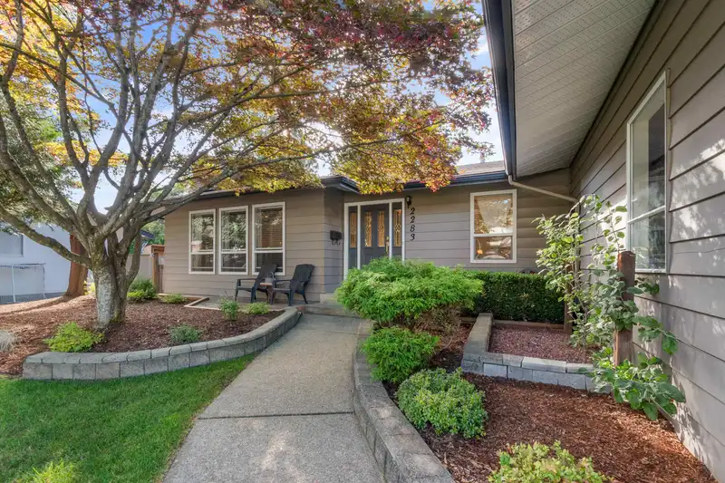 2283 ANORA DRIVE - photo 3 of 40