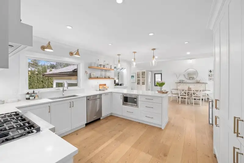 2524 BENDALE ROAD - photo 3 of 40
