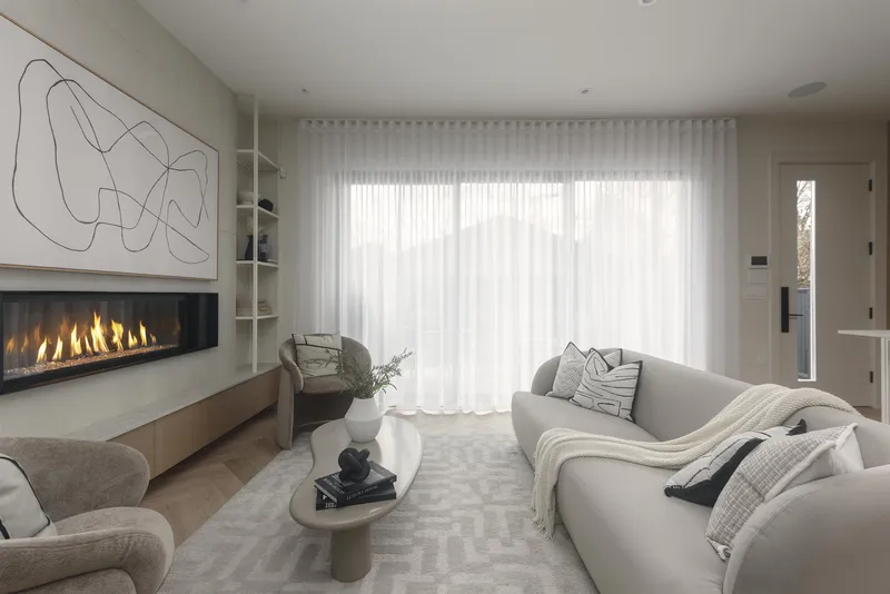 2 58 E 40TH AVENUE - photo 2 of 25