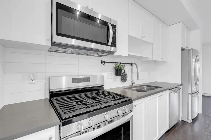 49 16678 25 AVENUE - photo 4 of 40
