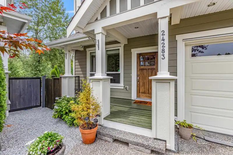 24283 104A AVENUE - photo 3 of 40