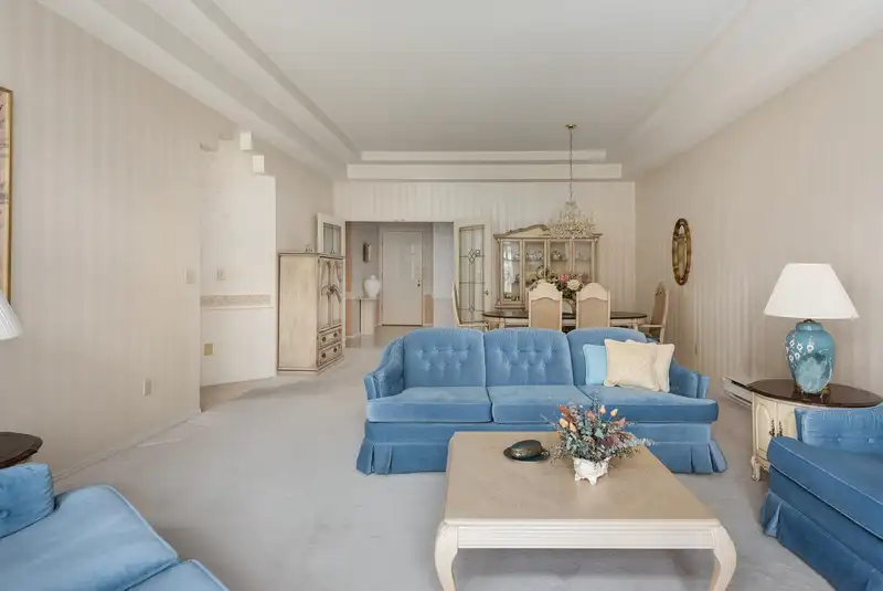 201 7651 ABERCROMBIE DRIVE - photo 4 of 36