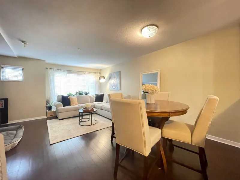 39 20350 68 AVENUE - photo 4 of 25