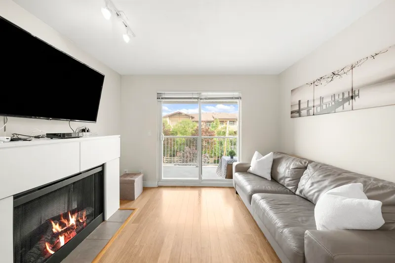 305 19388 65 AVENUE - photo 4 of 24