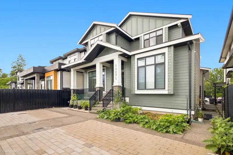13271 80 AVENUE - photo 2 of 40