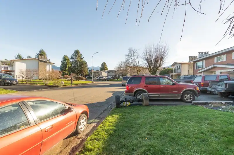 45408 SPARTAN CRESCENT - photo 2 of 29