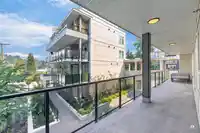 106 2002 ST. GEORGE STREET - thumbnail 33