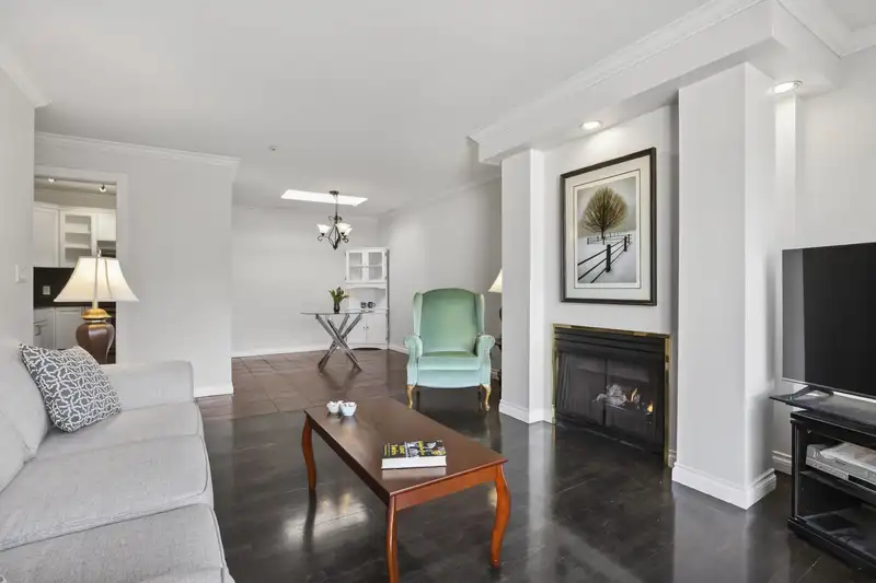 314 20177 54A AVENUE - photo 4 of 30