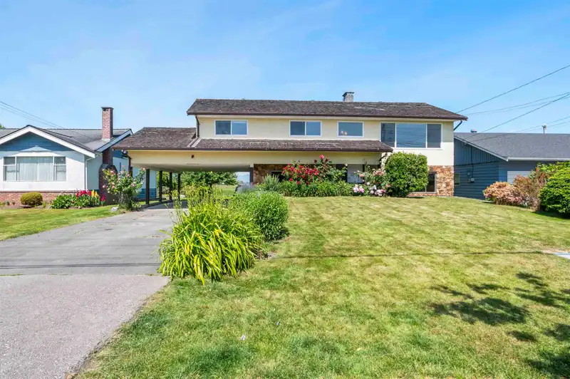 5799 CRESCENT DRIVE - photo 1 of 37