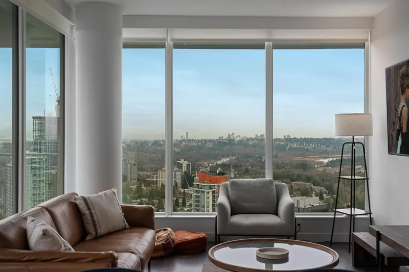 3206 567 CLARKE ROAD - photo 2 of 25