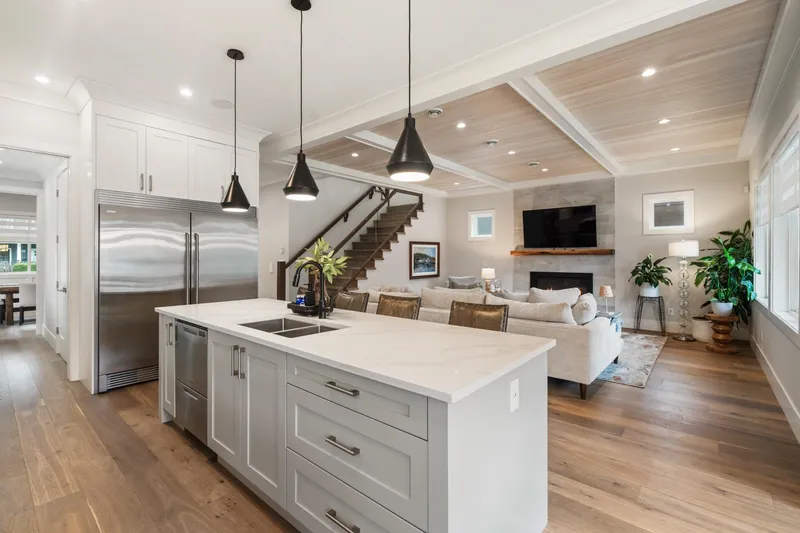 1745 ENDERBY AVENUE - photo 1 of 25