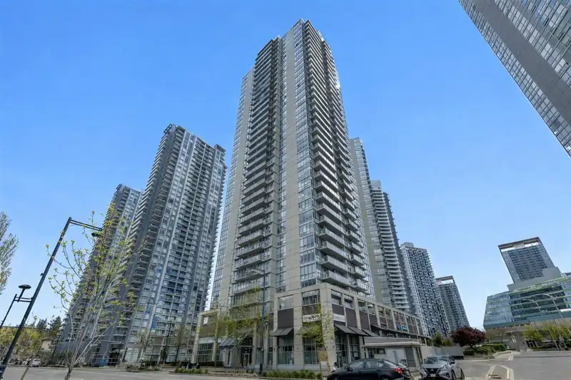 304 13688 100 AVENUE - photo 1 of 13