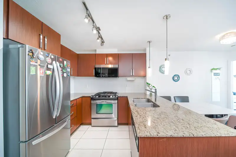 207 9888 CAMERON STREET - photo 4 of 34