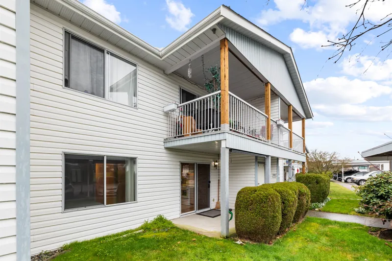 5 32691 GARIBALDI DRIVE - photo 2 of 25