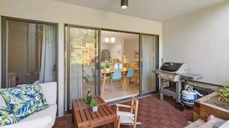 115 1945 WOODWAY PLACE - photo 4 of 40
