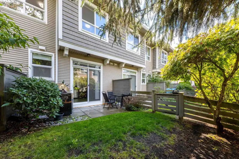 49 2729 158 STREET - photo 1 of 1