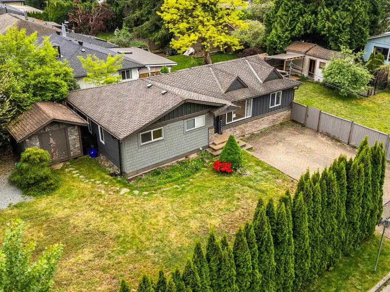 20984 118 AVENUE - photo 3 of 38