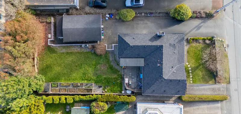 1154 FINLAY STREET - photo 2 of 25