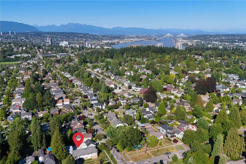 413 SEVENTH AVENUE - photo 4 of 25