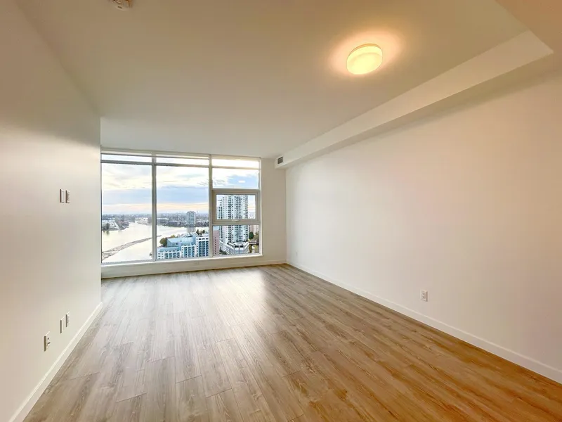 1802 680 QUAYSIDE DRIVE - photo 4 of 25