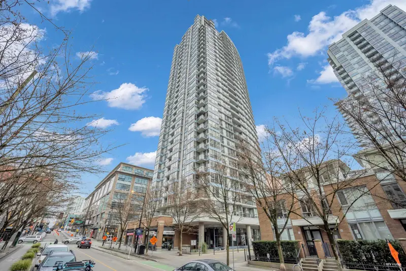 1202 928 BEATTY STREET - photo 3 of 24