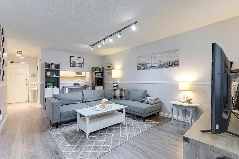 121 9635 121 STREET - photo 2 of 35